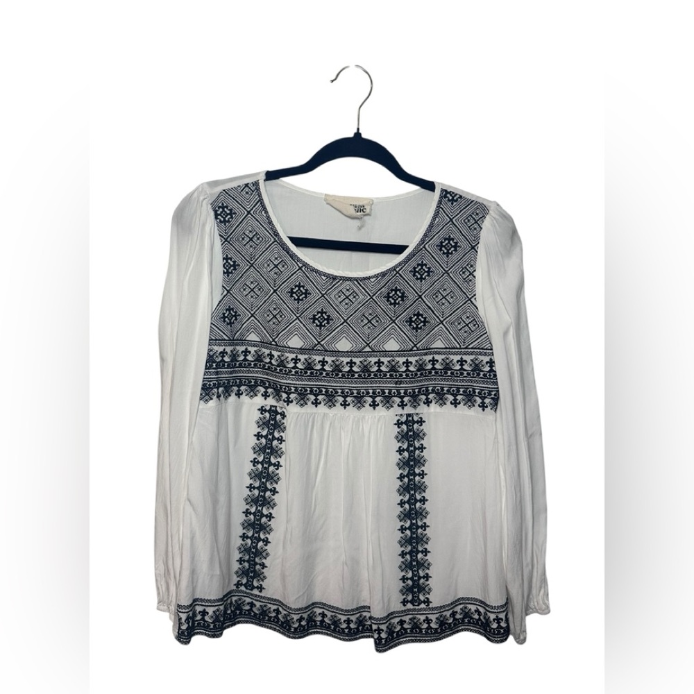 Savanna Jane White with Black Embroidery Peasant Long Sleeve Top Size Small Boho